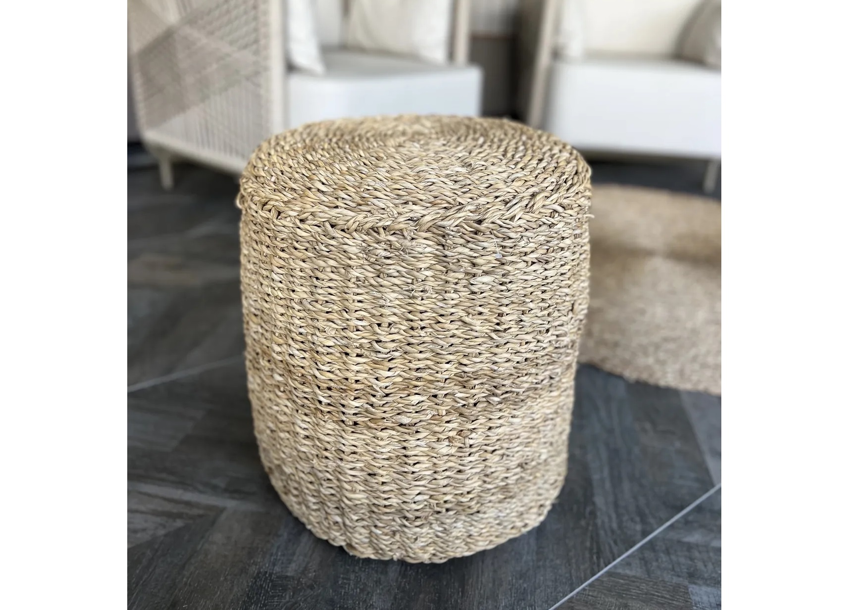 Seagrass Round Pouf